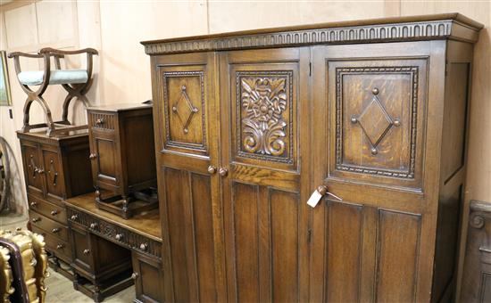 A four piece oak bedroom suite